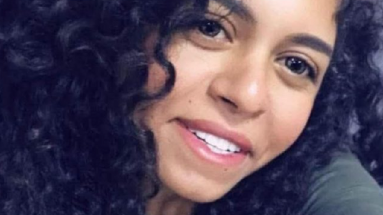 واقعة ستايلست مصرية.. مخاطر السجائر الإلكترونية تثير جدلاً واسعاً بعد وفاة مفاجئة